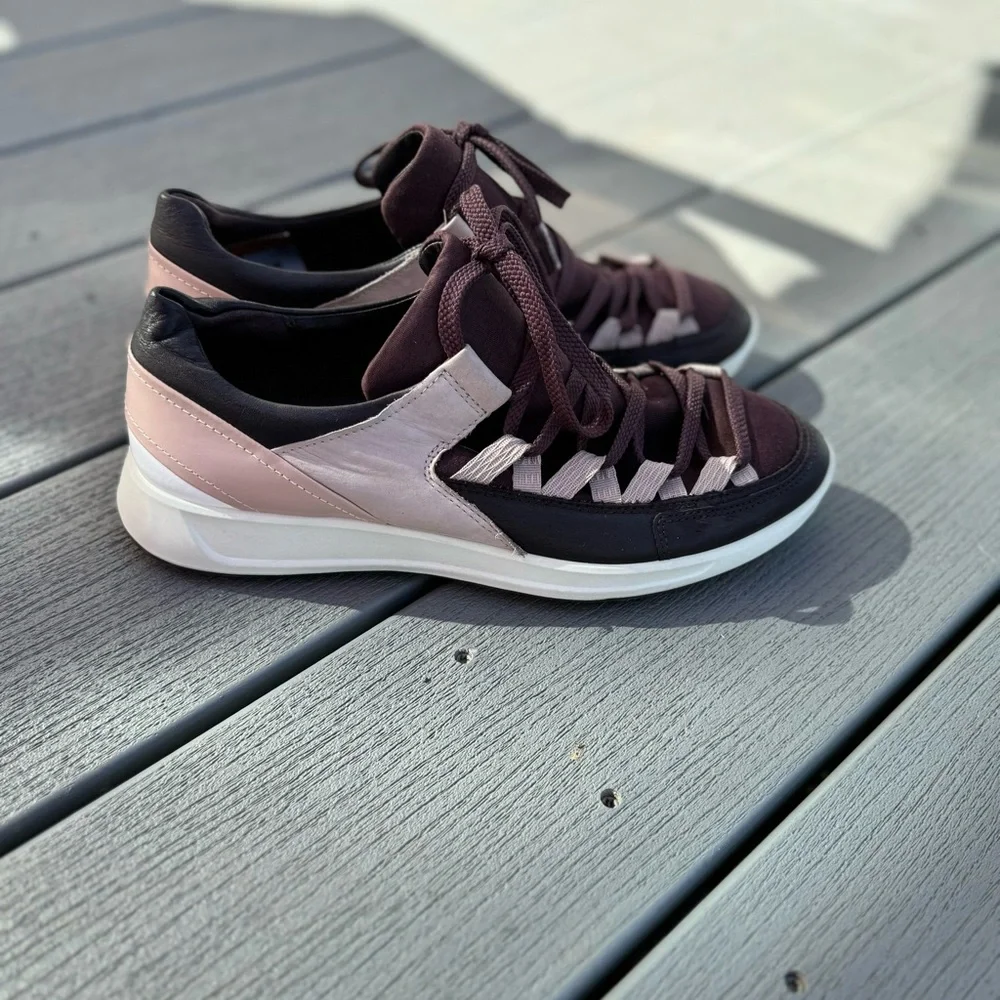 Ecco flexure runner